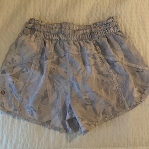lululemon tracker shorts
